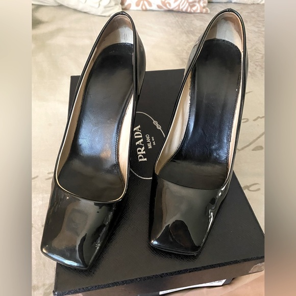 Prada Black Patent Pumps 37.5/7.5 US - Picture 1 of 7